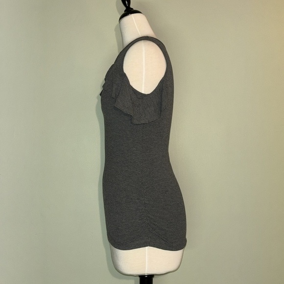 CANDIE’S gray top blouse with keyhole design and cold shoulder women’s size XS - Picture 5 of 9